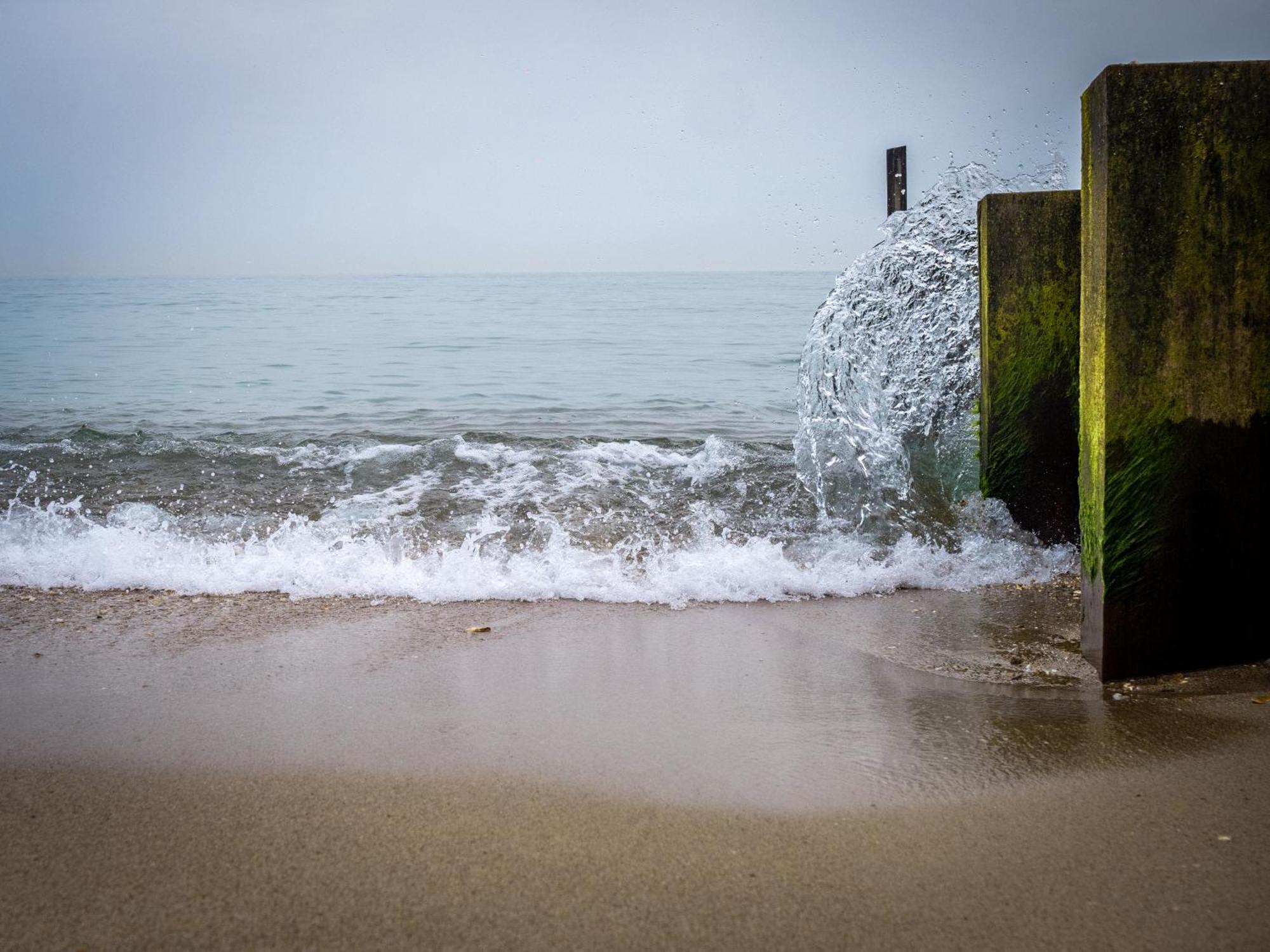 Stunning 2 Bed & 2 Bath, Seaview, Pets Welcome! Appartement *